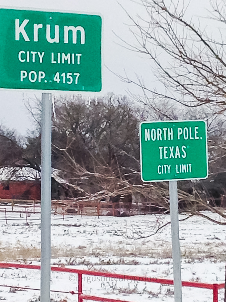 North Pole Texas Sign